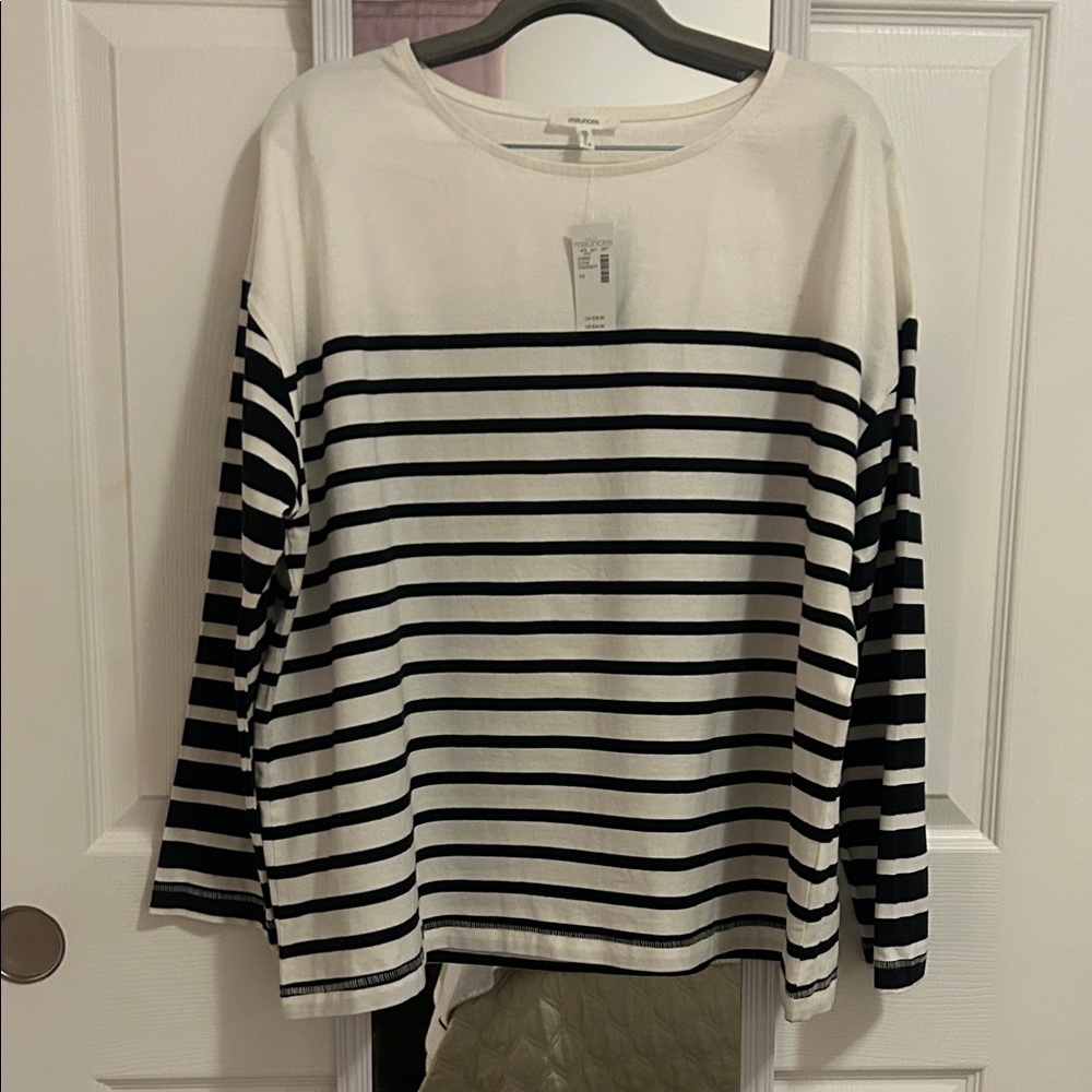 Maurices Women's White and Black Striped Long Sleeve Jersey